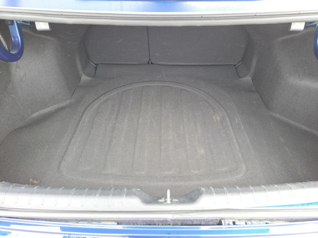 Used 2025 Blue Kia LXS image 10