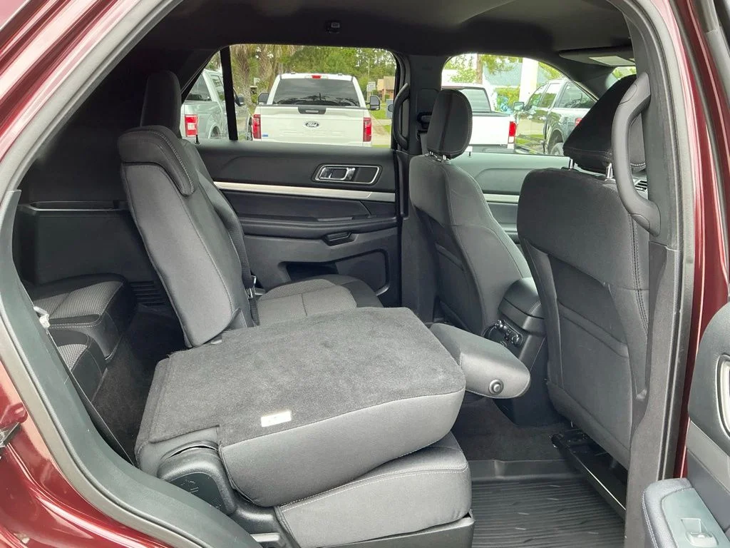 Used 2018 Red Ford XLT image 35