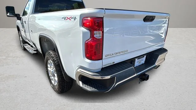 Used 2024 White Chevrolet LT image 35
