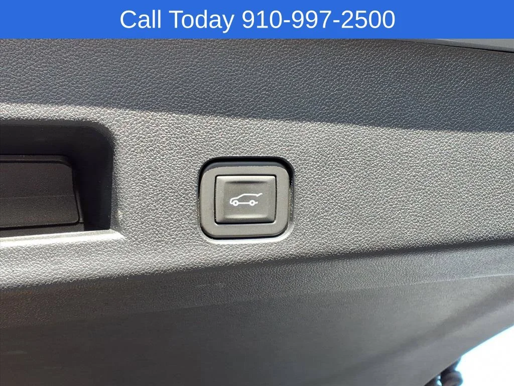 Used 2025 Moonstone Gray Metallic Buick Avenir image 23
