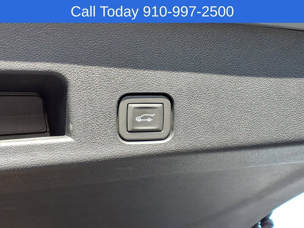 Used 2025 Moonstone Gray Metallic Buick Avenir image 23