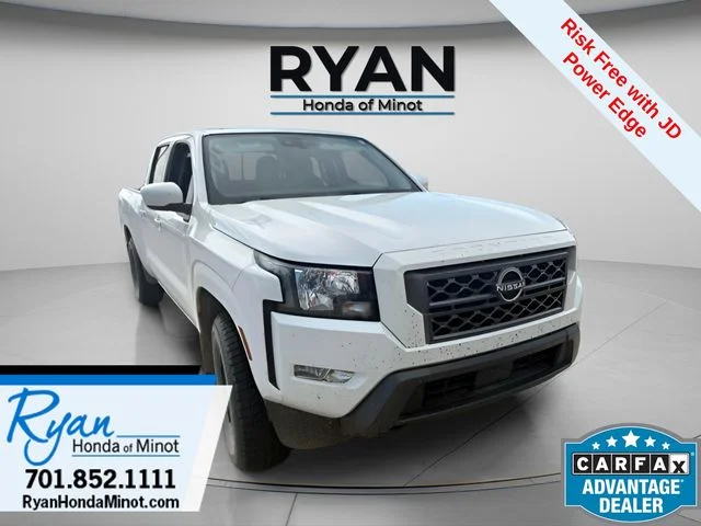 2022 Nissan Frontier SV Crew Cab 4X4 LWB's photo