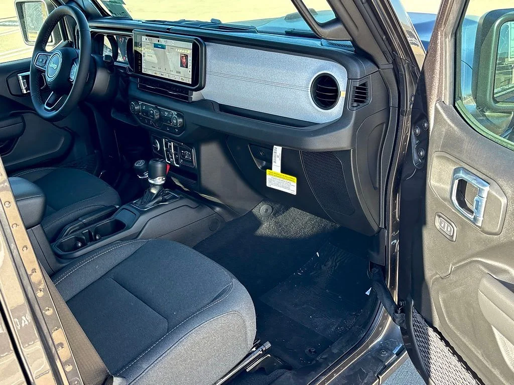 New 2026 Granite Crystal Metallic Clear Coat Jeep Sport S 4x4 image 28