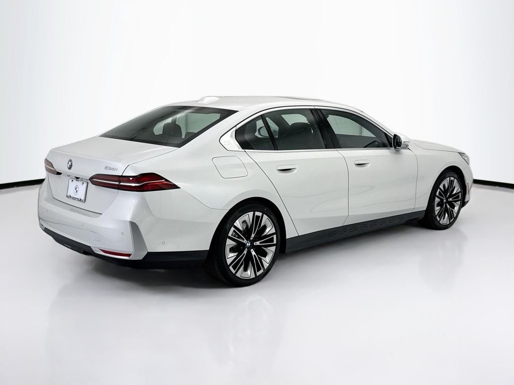 Used 2026 White Metallic BMW 530i image 5