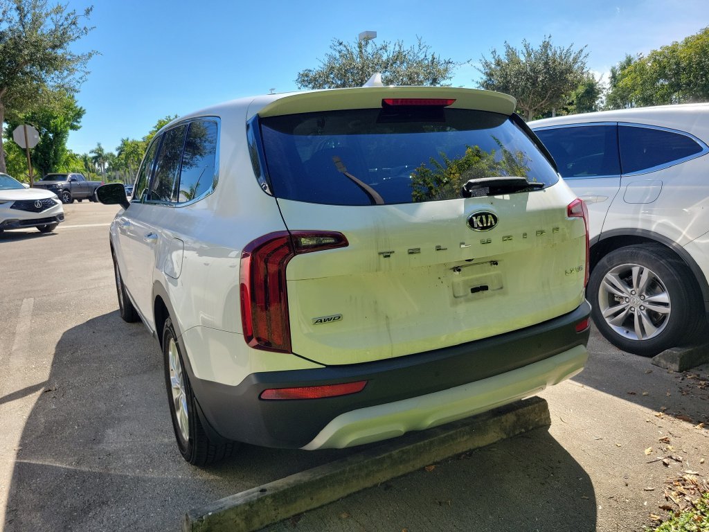 Used 2021 White Kia LX image 7