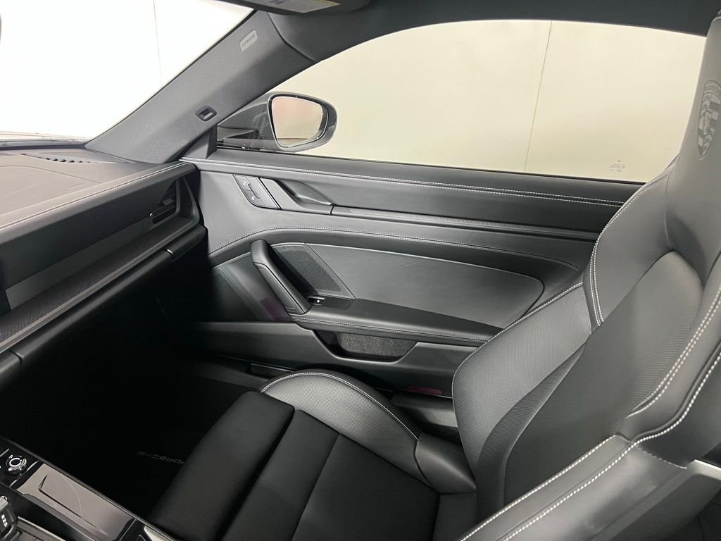 Certified Used 2025  Porsche Carrera image 25