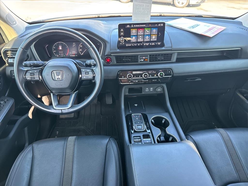 Certified Used 2025 WHITE Honda Touring image 13