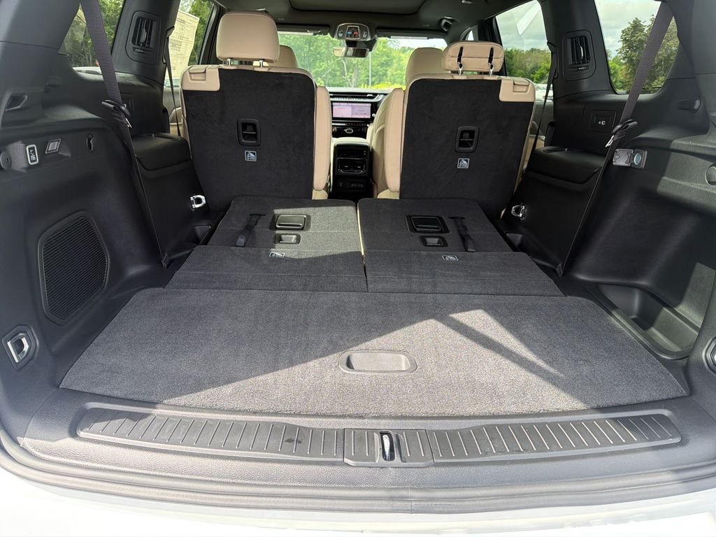 New 2026 Bright White Clearcoat Jeep Limited image 32