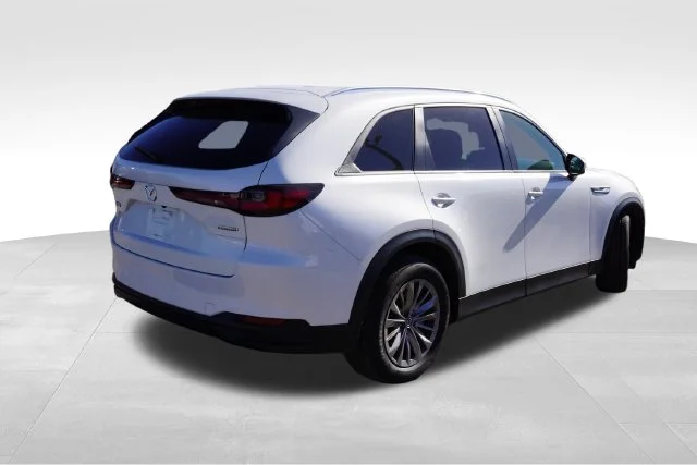 Used 2025 White Mazda 3.3 Turbo Select AWD image 3