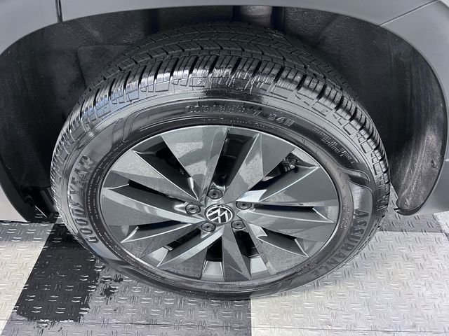 Certified Used 2024 White Volkswagen 1.5T S image 15