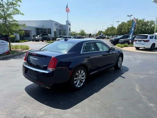 Used 2015 Blue Pearl Chrysler Limited image 4