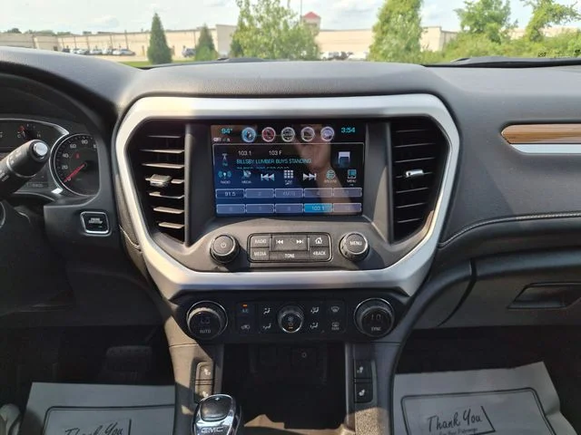 Used 2019 Gray GMC SLE-2 image 25