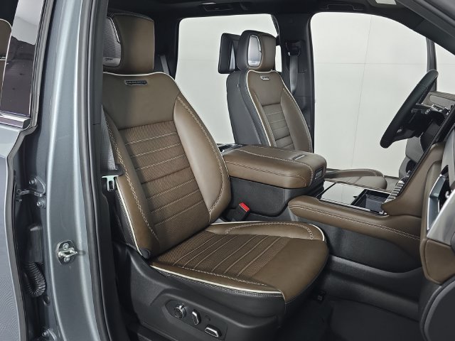 Used 2026 Sterling Metallic GMC Denali Ultimate image 33