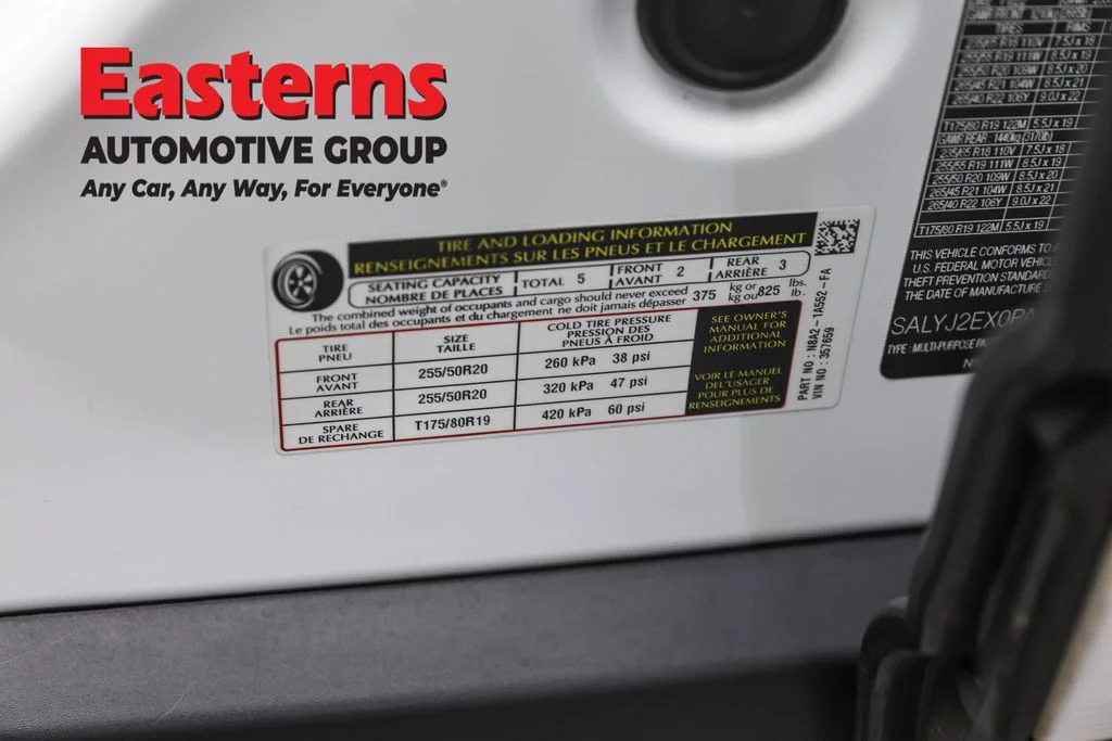 Used 2023 White Land Rover S image 36