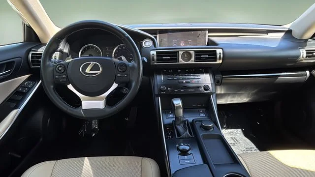 Used 2014  Lexus 250 image 10