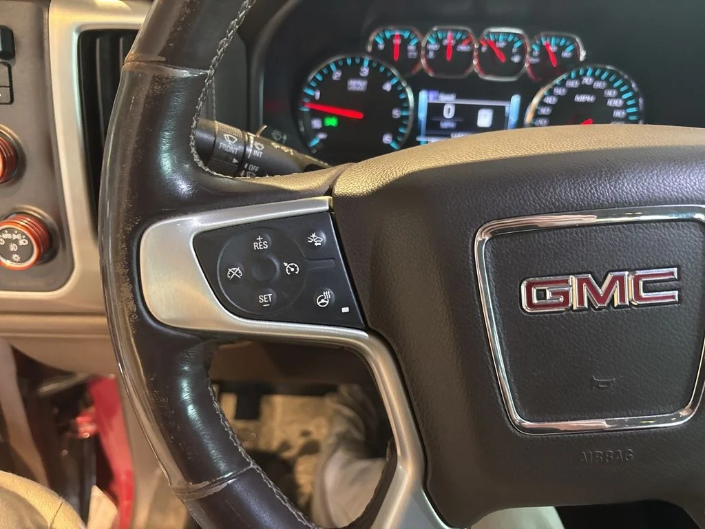 Used 2018 Red GMC SLT image 32