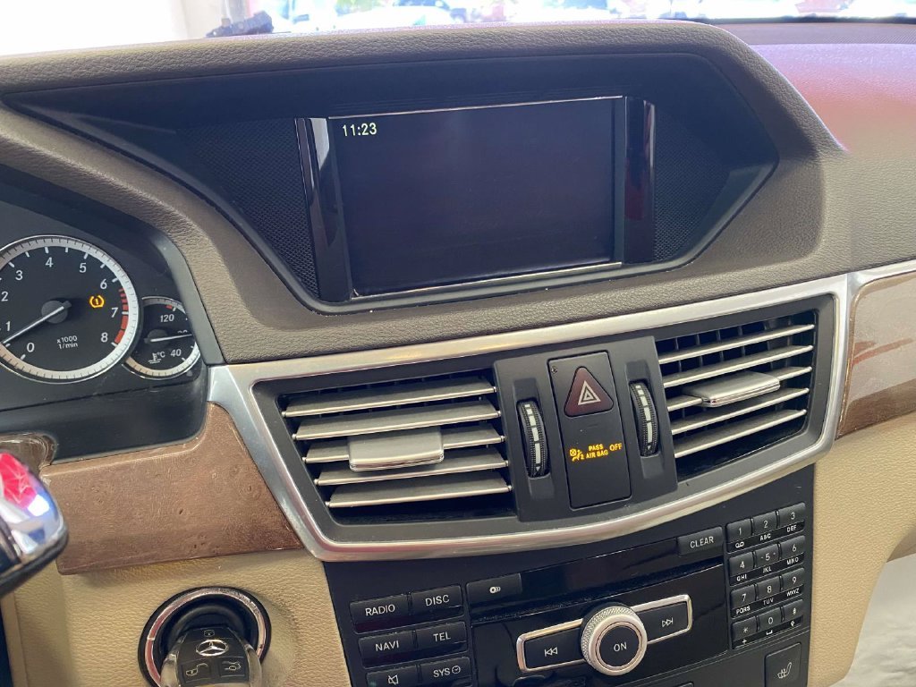 Used 2012  Mercedes-Benz E 350 image 22