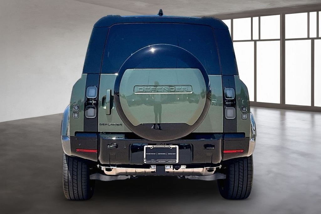 New 2026 Woolstone Green LAND ROVER X-Dynamic SE image 4
