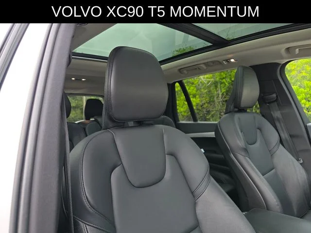 2022 Volvo XC90 Momentum - Photo 11
