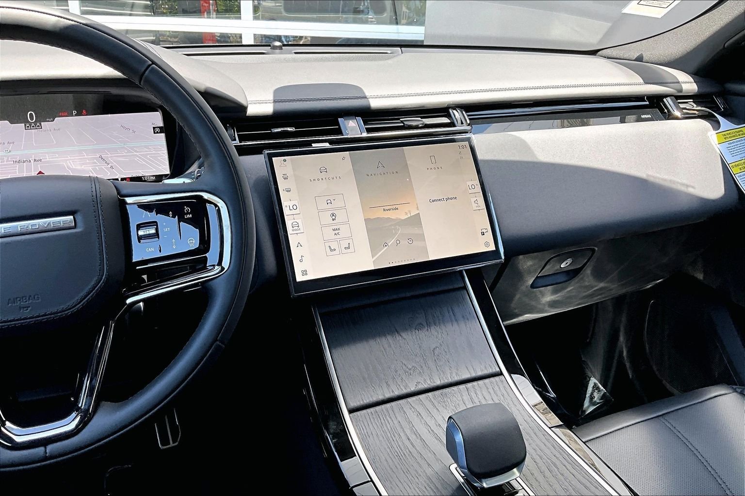 New 2026 Varesine Blue Land Rover Dynamic SE image 7