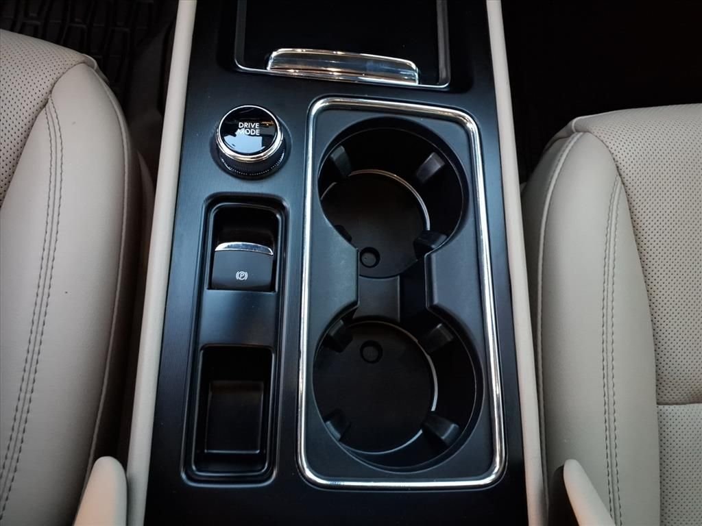 2023 LINCOLN CORSAIR - Image 11