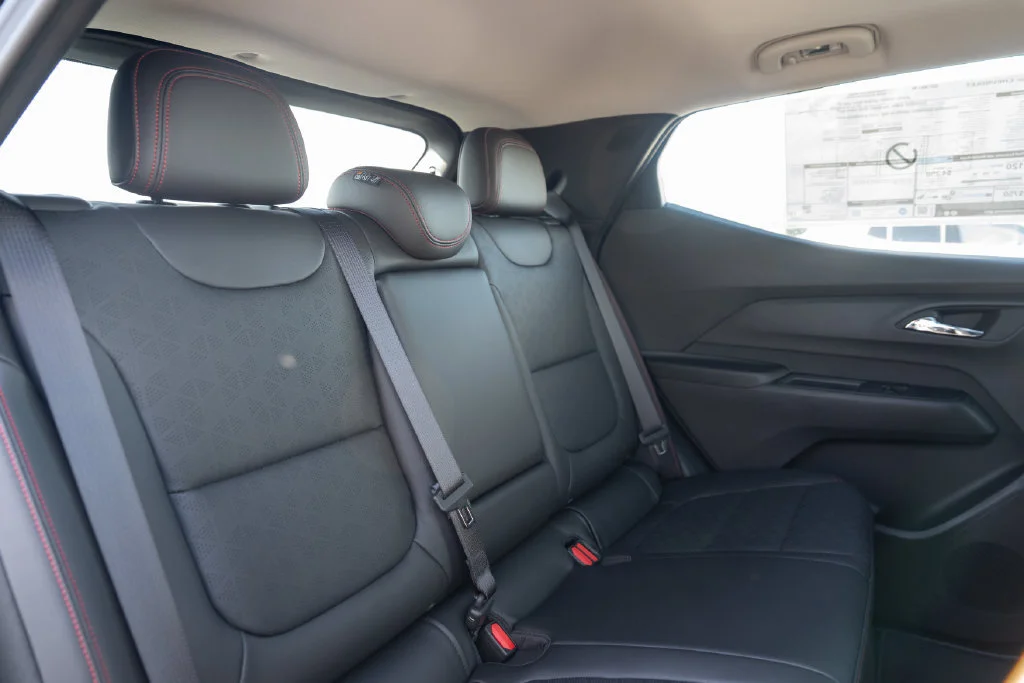 2027 Chevrolet Bolt RS - Photo 29
