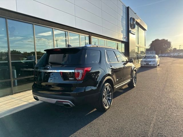 Used 2016 Black Ford Platinum image 3