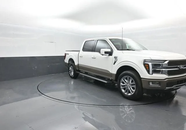 New 2026 Star White Metallic Tri-Coat Ford King Ranch® image 2