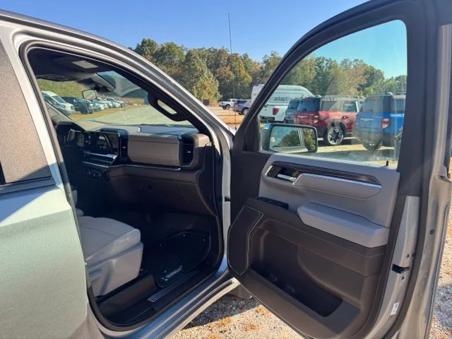 Used 2023 Gray Chevrolet LT image 13