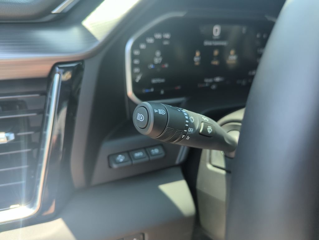 Used 2026 White GMC Denali Ultimate image 20