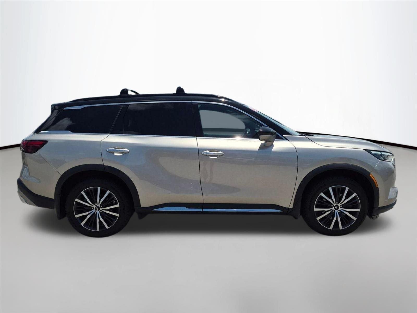 Used 2022 SILVER INFINITI  image 4