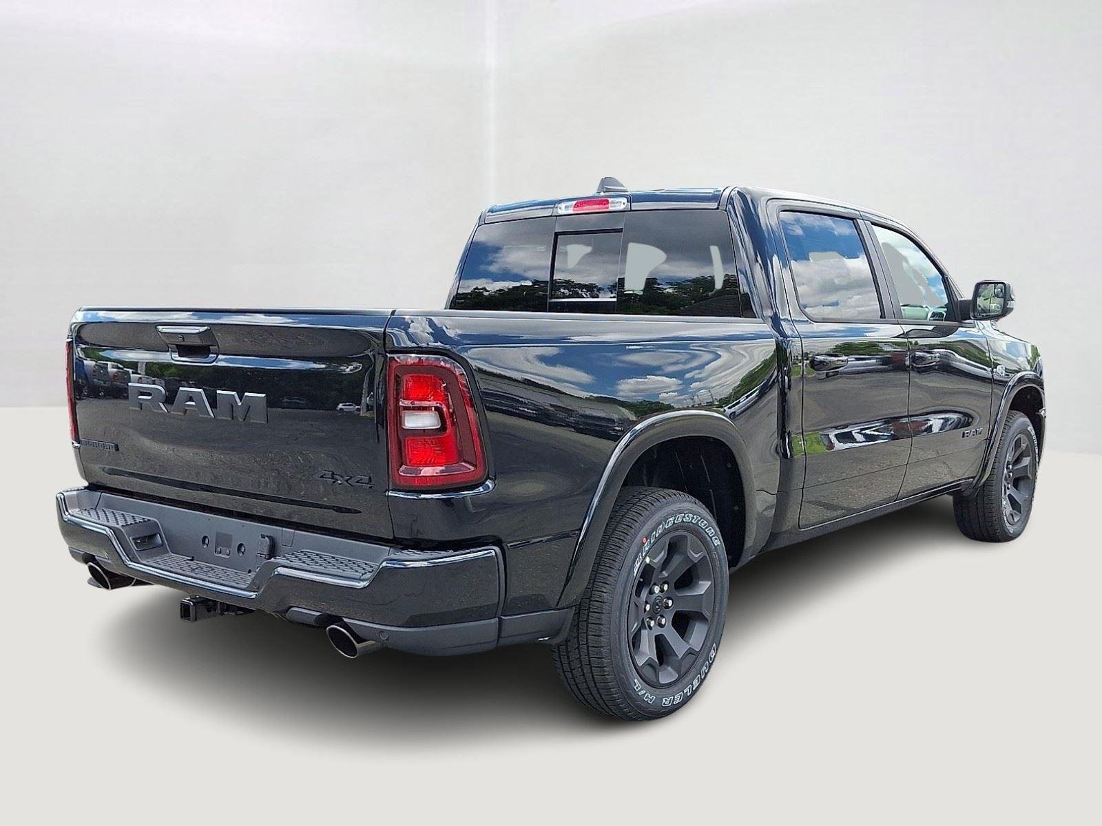 New 2026 Diamond Black Crystal Pearl-Coat Exterior Paint RAM Big Horn image 3