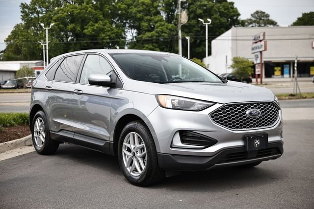 Used 2024 Silver Metallic Ford SEL image 14