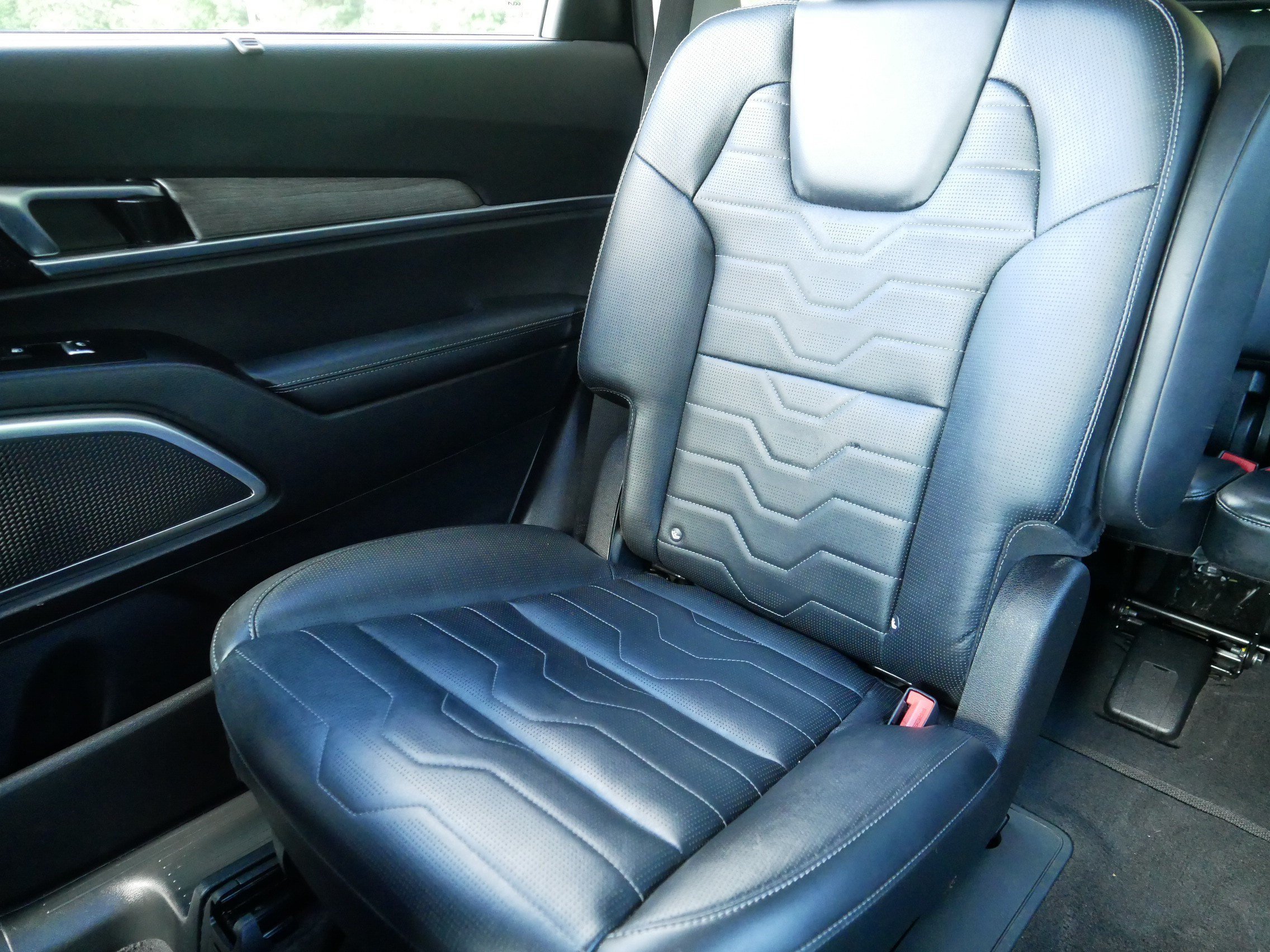 Certified Used 2022 Gravity Grey Kia SX image 12