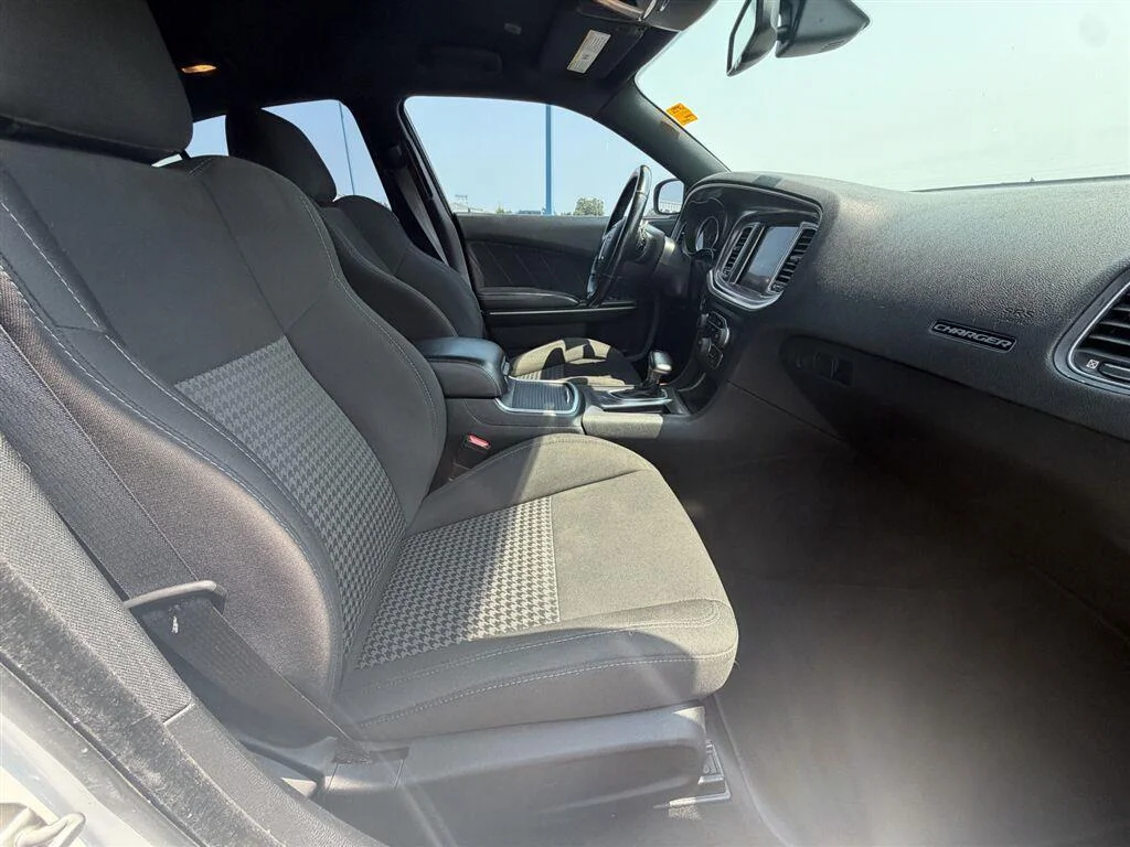 Used 2019 White Dodge R/T image 17