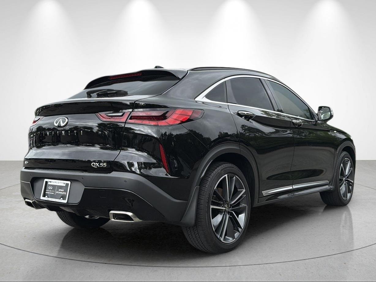 Used 2025 Black Obsidian INFINITI LUXE image 5