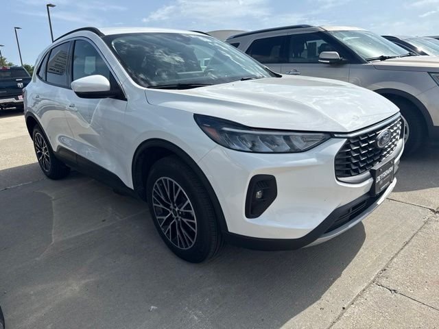 Used 2024 White Ford Base image 1