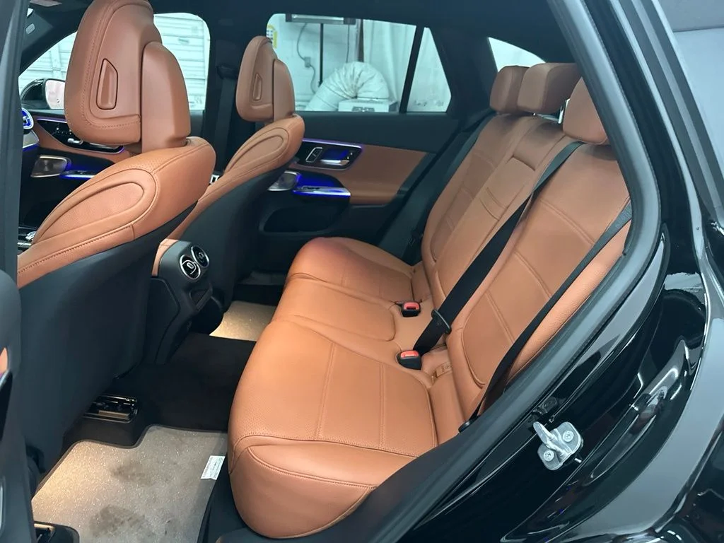 New 2027 Black Mercedes-Benz GLC 300 image 25