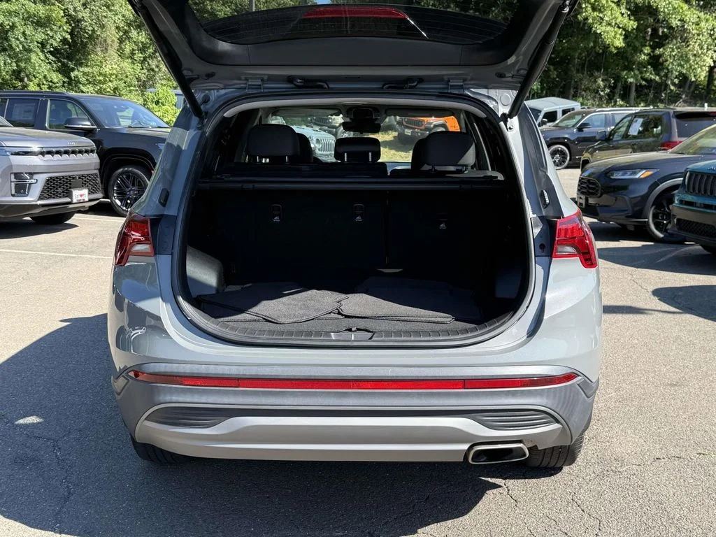 Used 2023 Gray Hyundai SEL image 31