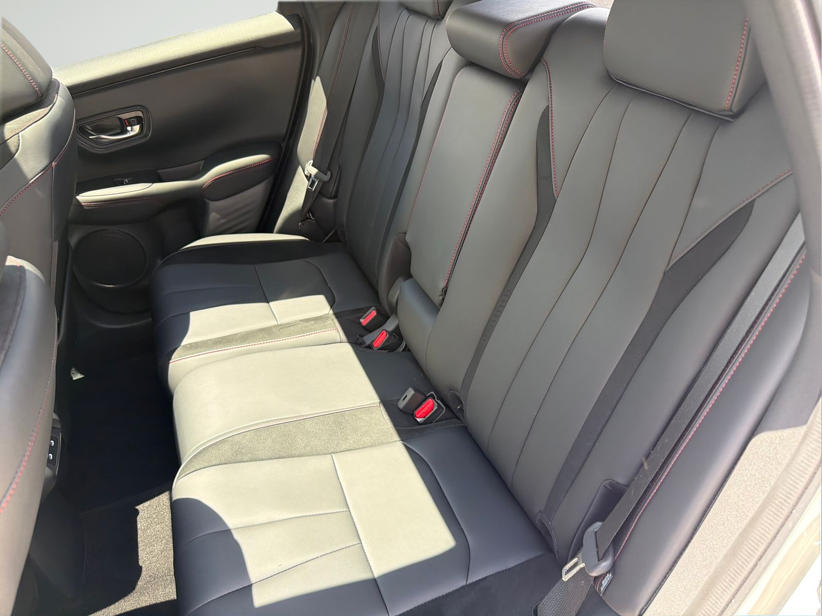 Certified Used 2025 Platinum White Acura A-Spec Package image 36