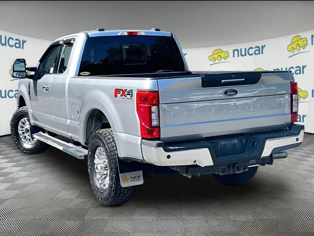 Used 2022 Silver Ford XLT image 2