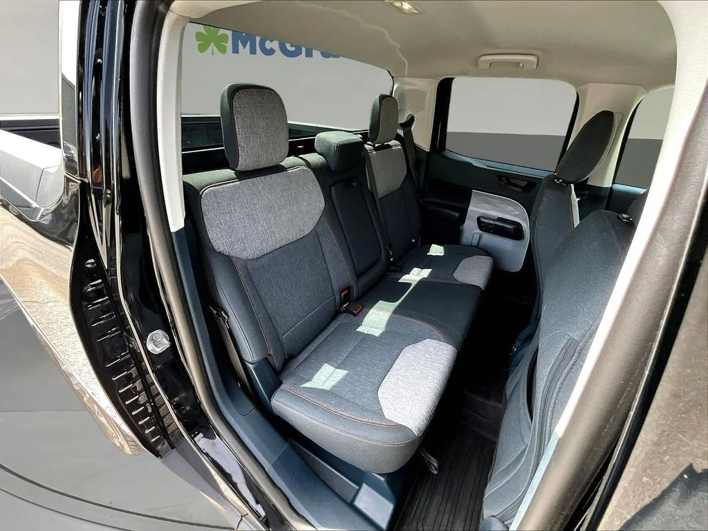 Used 2024 Black Ford XLT image 28
