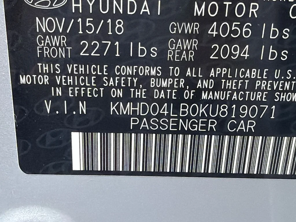 Used 2019 Silver Hyundai Sport image 33