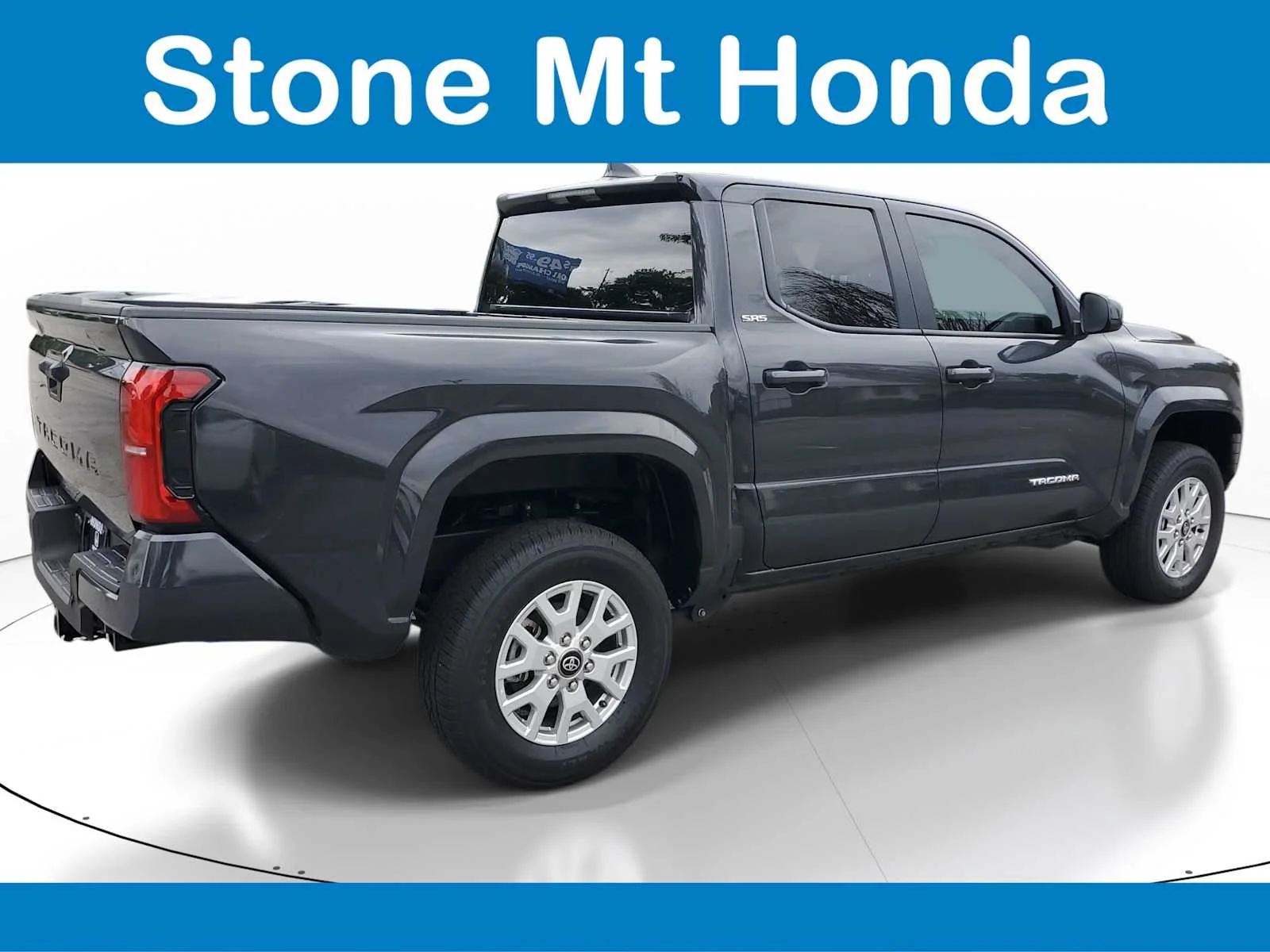 Used 2025 Underground Toyota SR5 image 6
