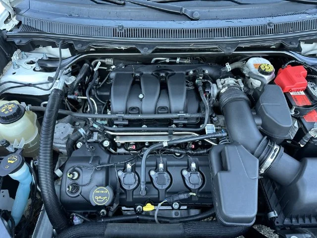 Used 2019 White Ford Limited image 29
