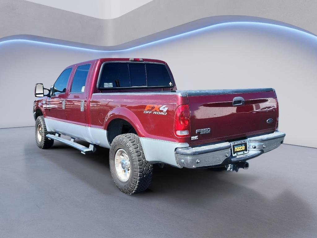 Used 2004 Red Ford  image 8
