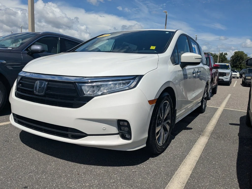 Used 2022 White Honda Touring image 3