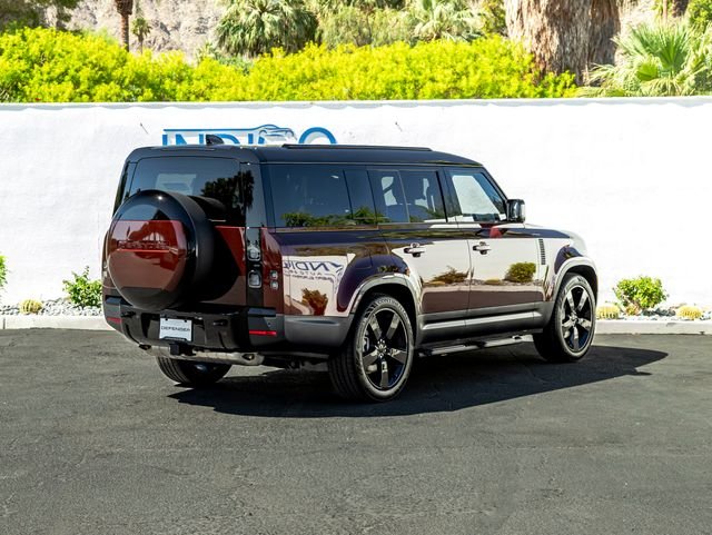 New 2026 Sedona Red Land Rover S image 6