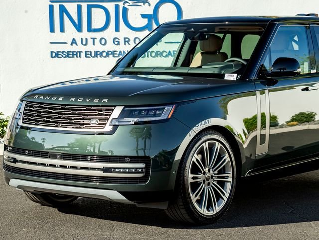 New 2026 Belgravia Green Land Rover SE image 2