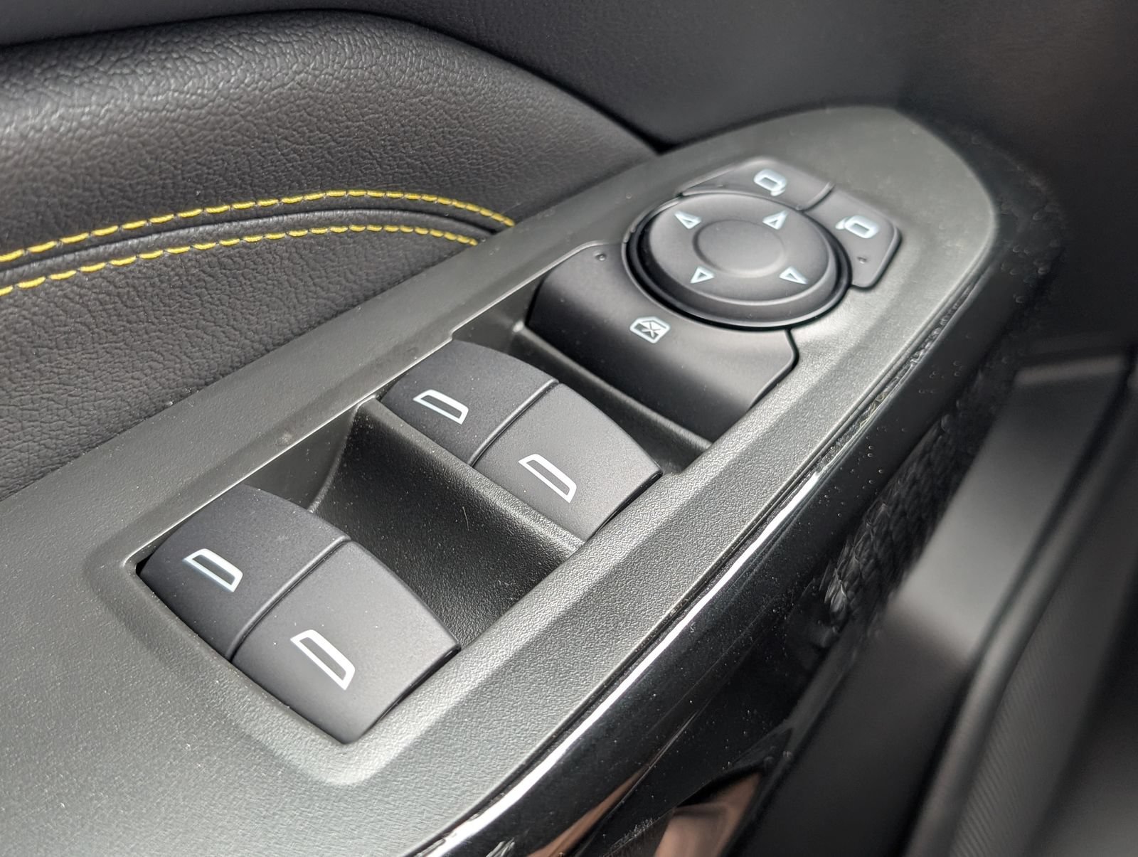 2026 Chevrolet Trax LT - Photo 18